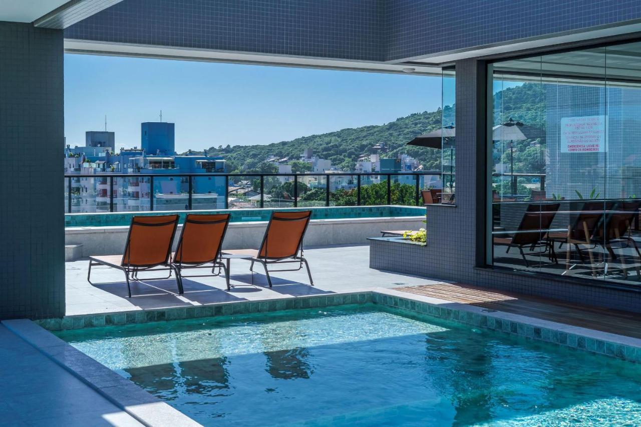 Adra 301 - Apartamento No Centro De Bombinhas - Rooftop Com Piscina E Academia - A Poucos Metros Da Praia - Exteriör bild
